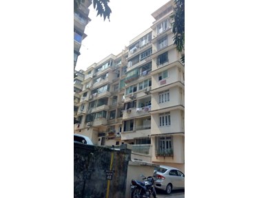 Flat on rent in Neel Kamal, Peddar Road