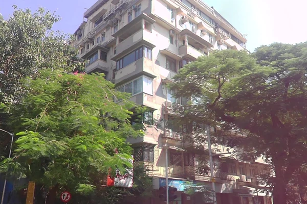 Flat for sale in Pil Court, Marine Lines