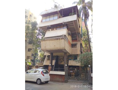 Flat on rent in Swastik Villa, Khar West