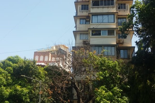 Flat on rent in Golden Rock, Bandra West