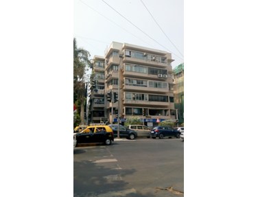 Flat on rent in Ajoomal Mansion, Peddar Road