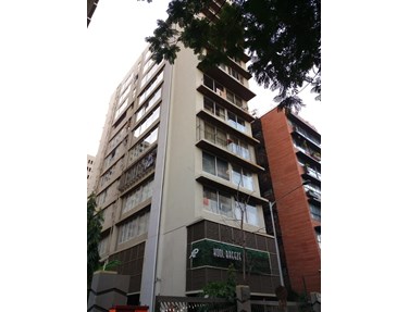 Flat on rent in Kool Breeze, Khar West