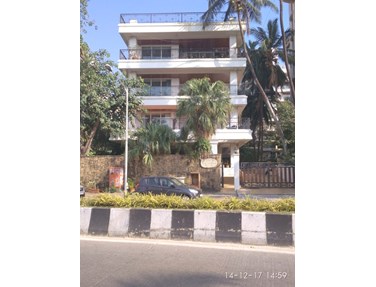 Flat on rent in Oceanside, Bandra West