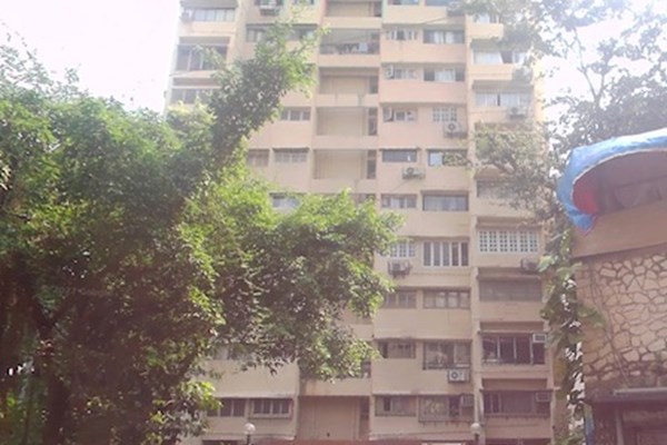 Flat for sale in Sumit Apartment, Carmichael Road