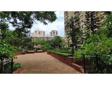 Flat on rent in Green Acres, Andheri West