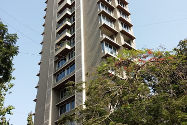 Flat on rent in Supreme Stellar, Khar West