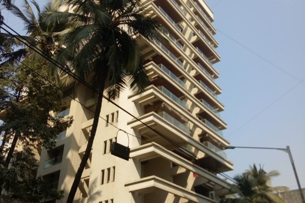 Flat for sale in Mahir, Santacruz West