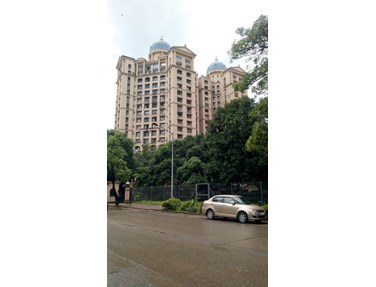 Building - Valencia, Powai