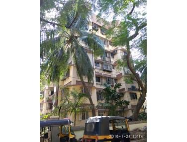 Flat on rent in Saraswat Colony, Santacruz West