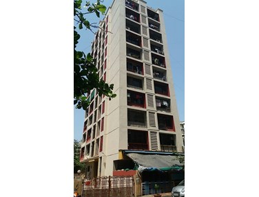 Flat on rent in Golden Tower, Santacruz East