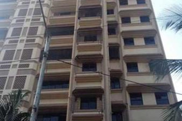 Flat for sale in Mehrise, Santacruz West