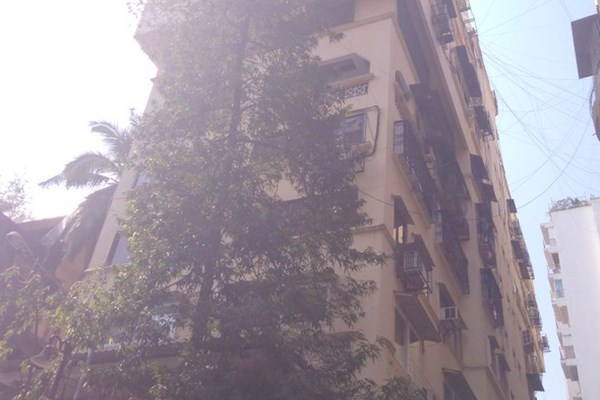 Flat for sale in Laxmi Niwas, Khar West