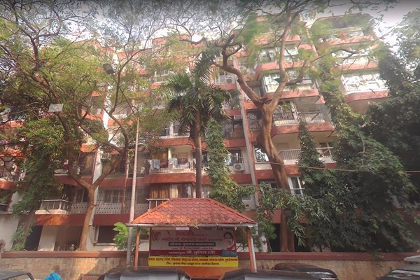 Flat on rent in Gladhurst, Santacruz West