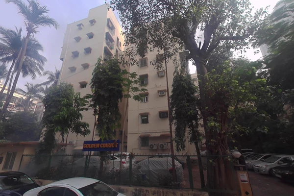 Flat on rent in Golden Chariot, Andheri West