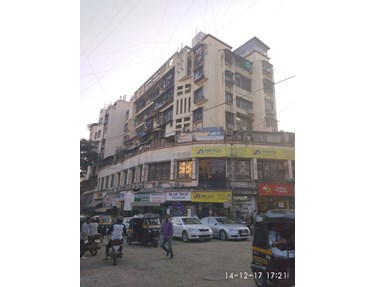 Flat on rent in Dheeraj Arcade, Bandra West