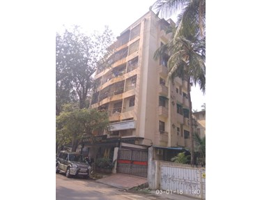 Flat on rent in Aashray, Khar West