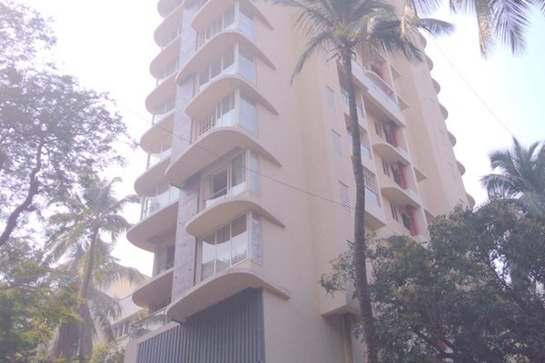 Flat on rent in Eudora, Khar West