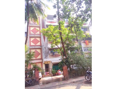 Flat on rent in Khar Ambica, Khar West