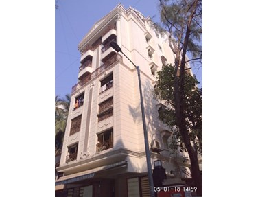 Flat on rent in Krishna Height, Khar West