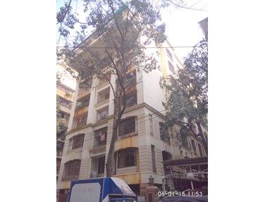 Flat on rent in Dhanshila, Khar West