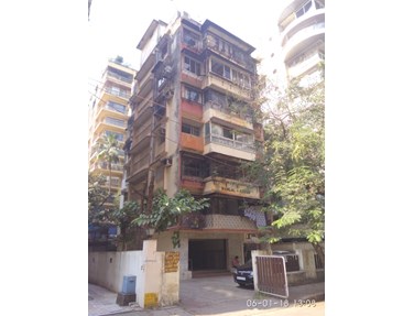 Flat on rent in Mangal Ashish, Khar West