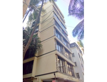 Flat on rent in Guru Villa, Khar West