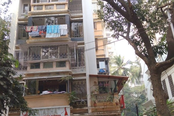 Flat for sale in Mangal Mahesh, Khar West