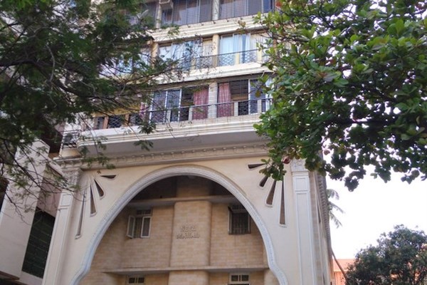 Flat on rent in Neel Mahal, Bandra West