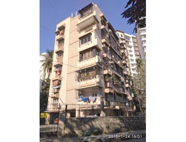 Flat on rent in Palm Crest, Santacruz West