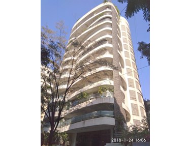 Flat on rent in Astoria, Santacruz West