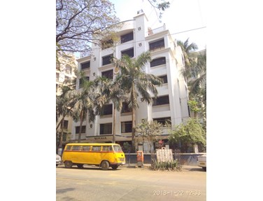 Flat on rent in Royale Apartment, Santacruz West