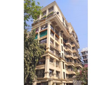 Flat on rent in Lotia Mansion, Khar West