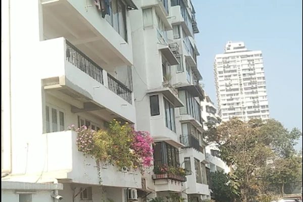 Flat for sale in Shangrila Building, Colaba