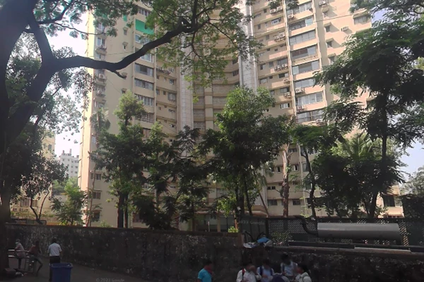 Flat on rent in Shanaz Building, Nepeansea Road