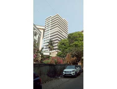 Flat on rent in 9A Residence, Peddar Road