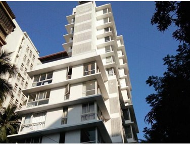 Flat on rent in Majestic, Khar West