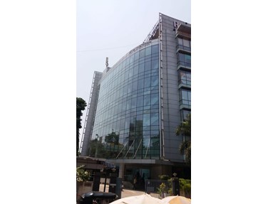 Flat on rent in Raheja Titanium, Goregaon East