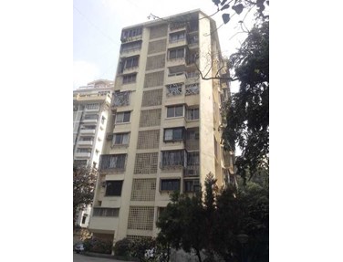 Flat on rent in Avinash House, Khar West