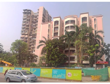 Flat on rent in Yashashree, Bandra East