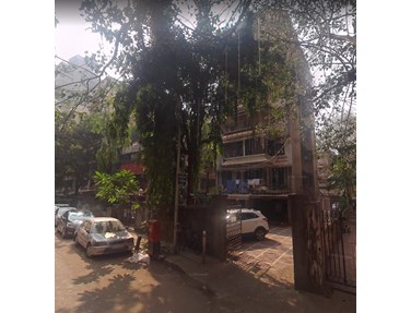 Flat on rent in Mangal Bhandar, Khar West