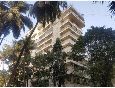 Flat on rent in Juhu Trishul, Juhu