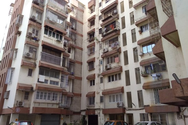 Flat for sale in Dakshina Park, Juhu