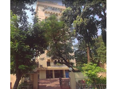 Flat on rent in Saahil Apartment, Altamount Road