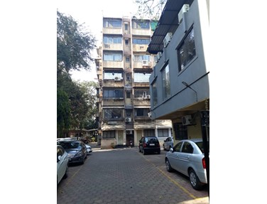 Flat on rent in Golden Palace, Bandra West