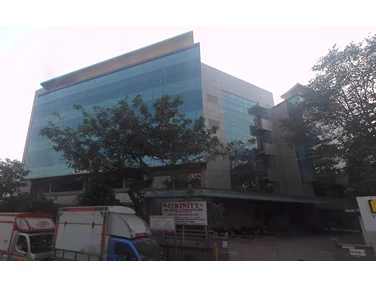 Office on rent in Kumar Plaza, Santacruz East