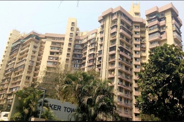 Office on rent in Maker Tower 