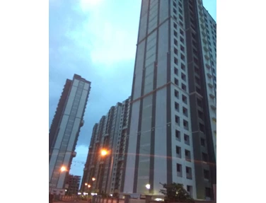 Flat on rent in Sapphire Lakeside, Powai