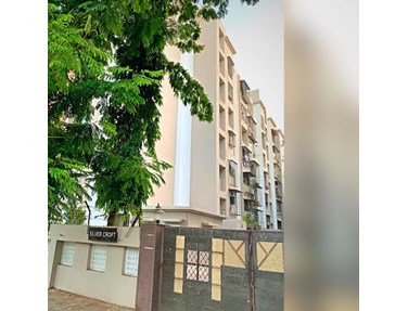 Flat on rent in Silver Croft, Andheri West