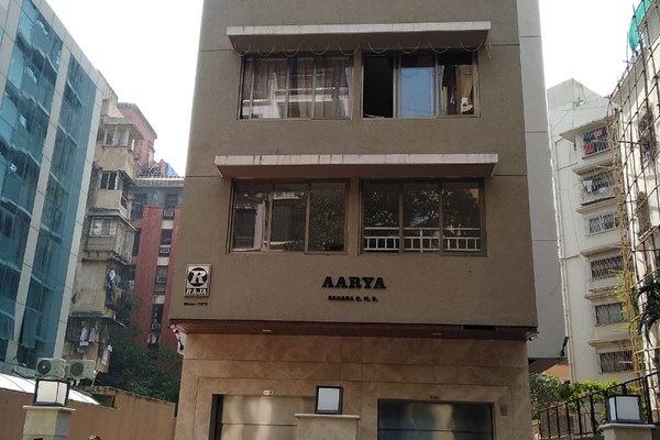 Flat on rent in Aarya Sahara, Khar West