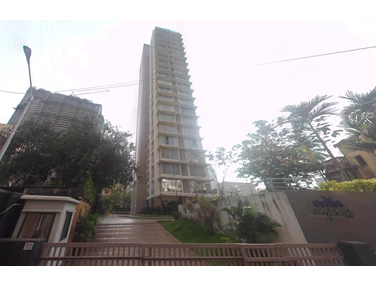 2 - Evita Empress, Parel